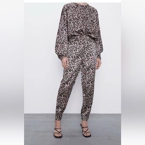 NEW ZARA LEOPARD SATIN JOGGER SET, XS